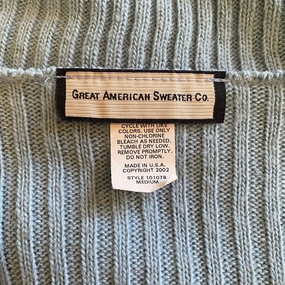 Vintage style turtle neck, flared sleeve - Picture 5 of 5